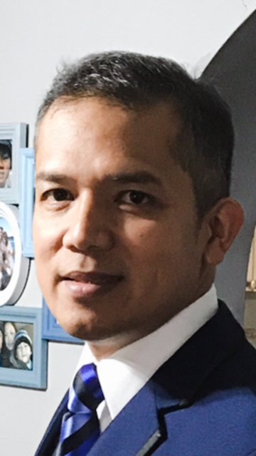 Gil P.